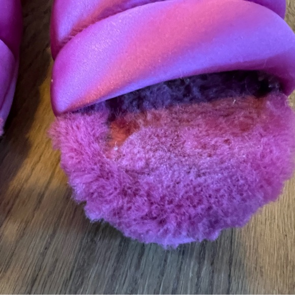 UGG Women's Puff Yeah Slide Fuchsia Sz 7 - Picture 12 of 12